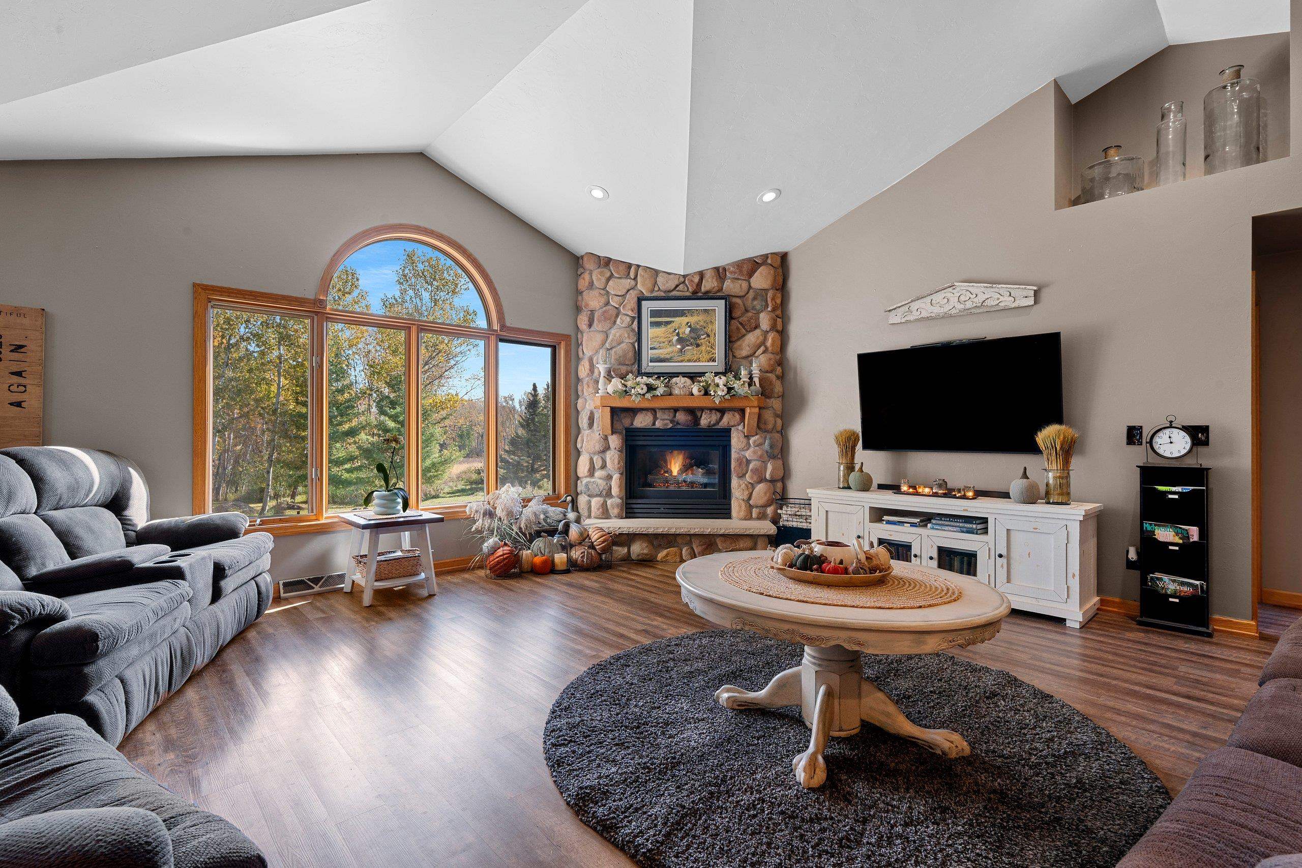 Green Bay, Wisconsin 54313, United States, 3 Bedrooms Bedrooms, ,3 BathroomsBathrooms,Residential,Active,231844