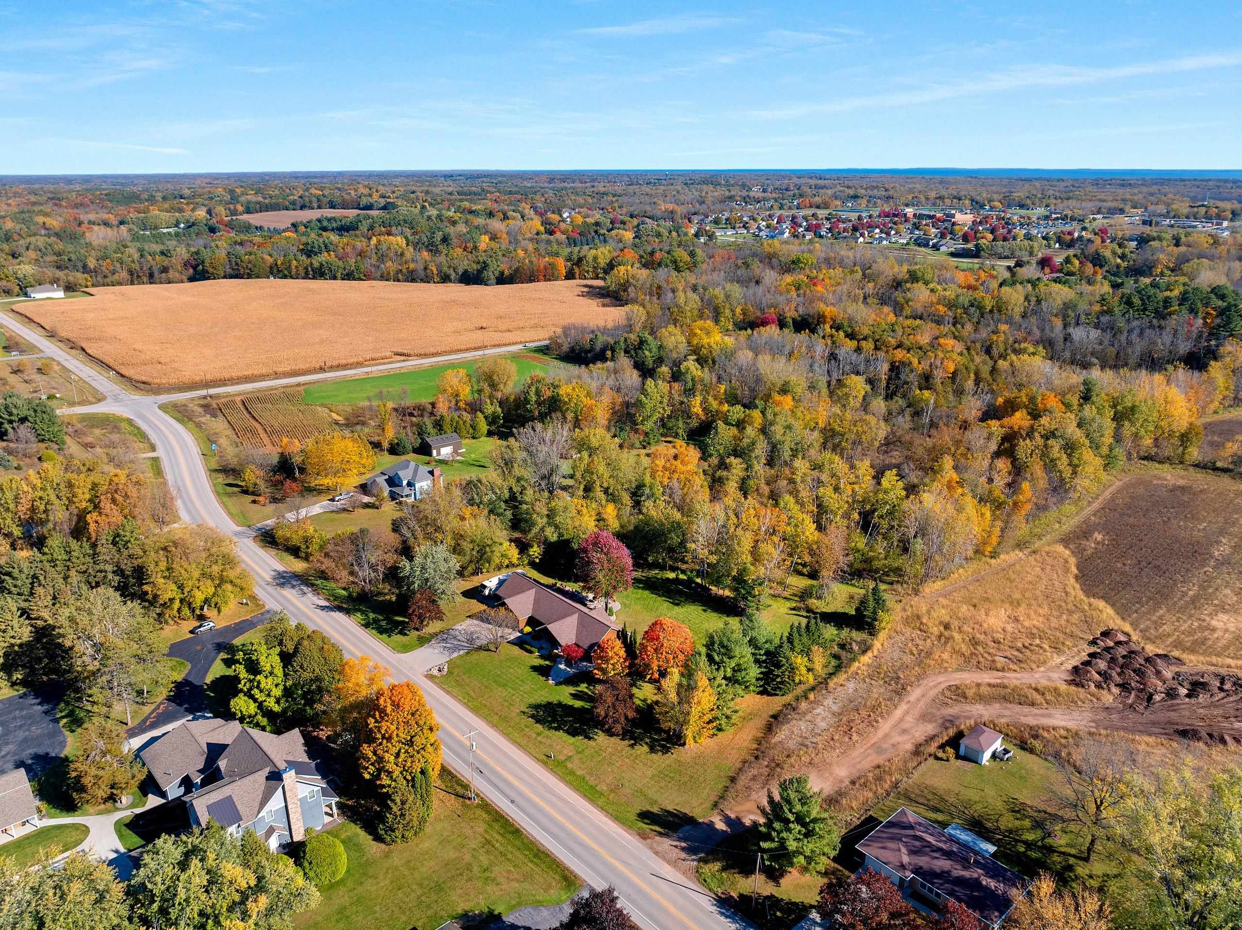 Green Bay, Wisconsin 54313, United States, 3 Bedrooms Bedrooms, ,3 BathroomsBathrooms,Residential,Active,231844