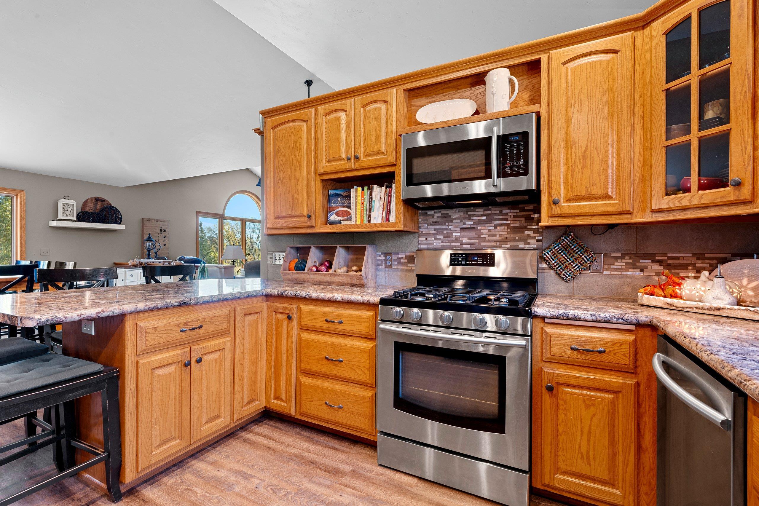 Green Bay, Wisconsin 54313, United States, 3 Bedrooms Bedrooms, ,3 BathroomsBathrooms,Residential,Active,231844