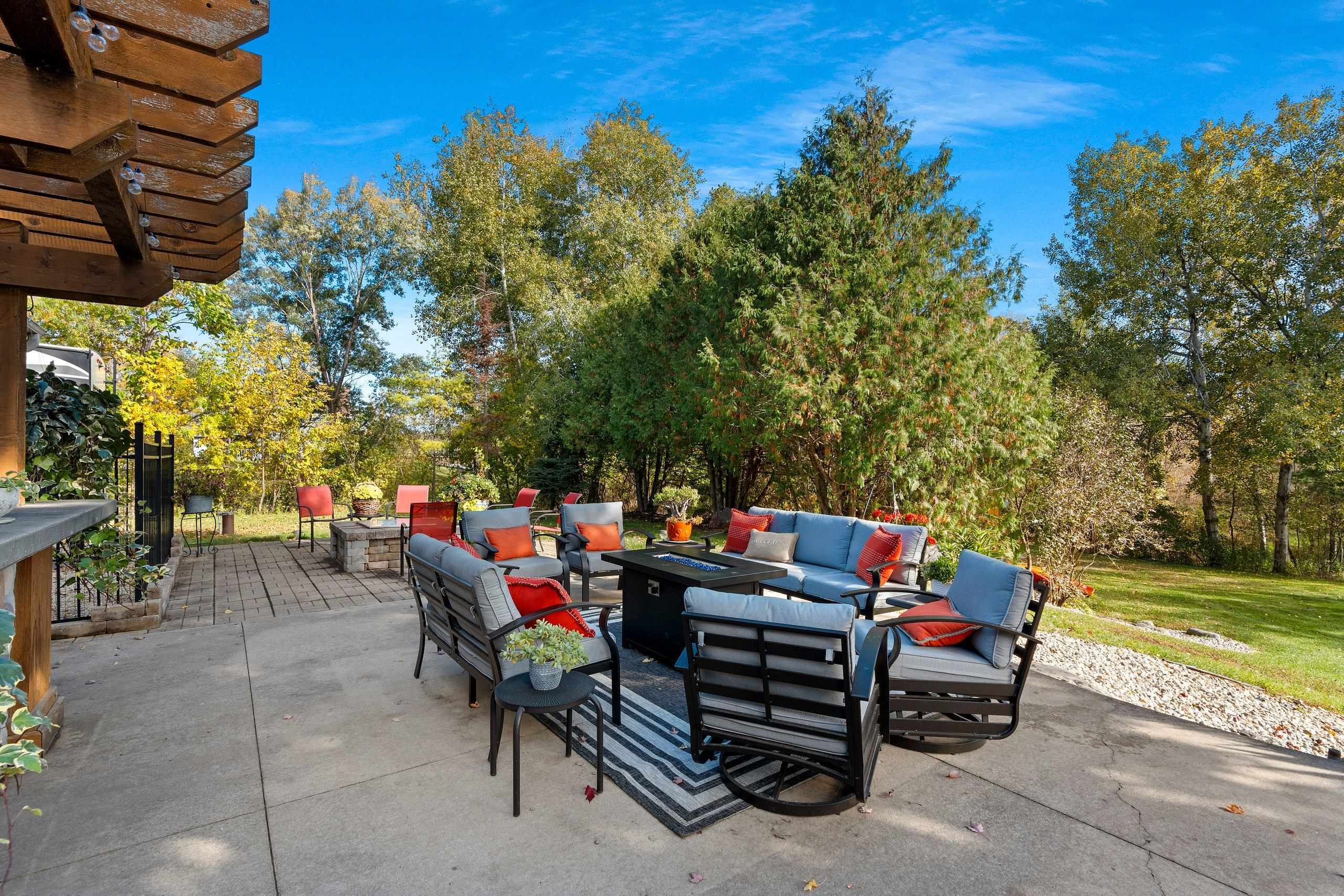 Green Bay, Wisconsin 54313, United States, 3 Bedrooms Bedrooms, ,3 BathroomsBathrooms,Residential,Active,231844