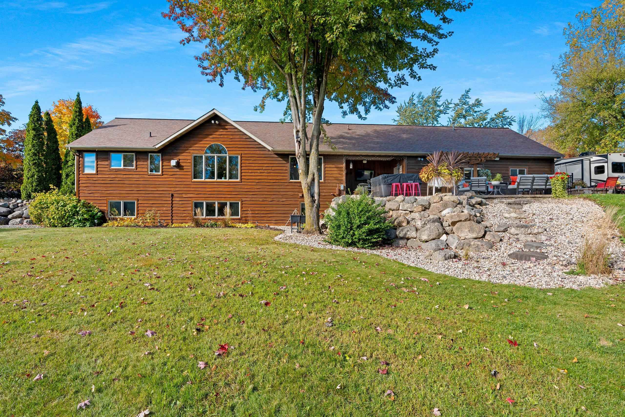 Green Bay, Wisconsin 54313, United States, 3 Bedrooms Bedrooms, ,3 BathroomsBathrooms,Residential,Active,231844