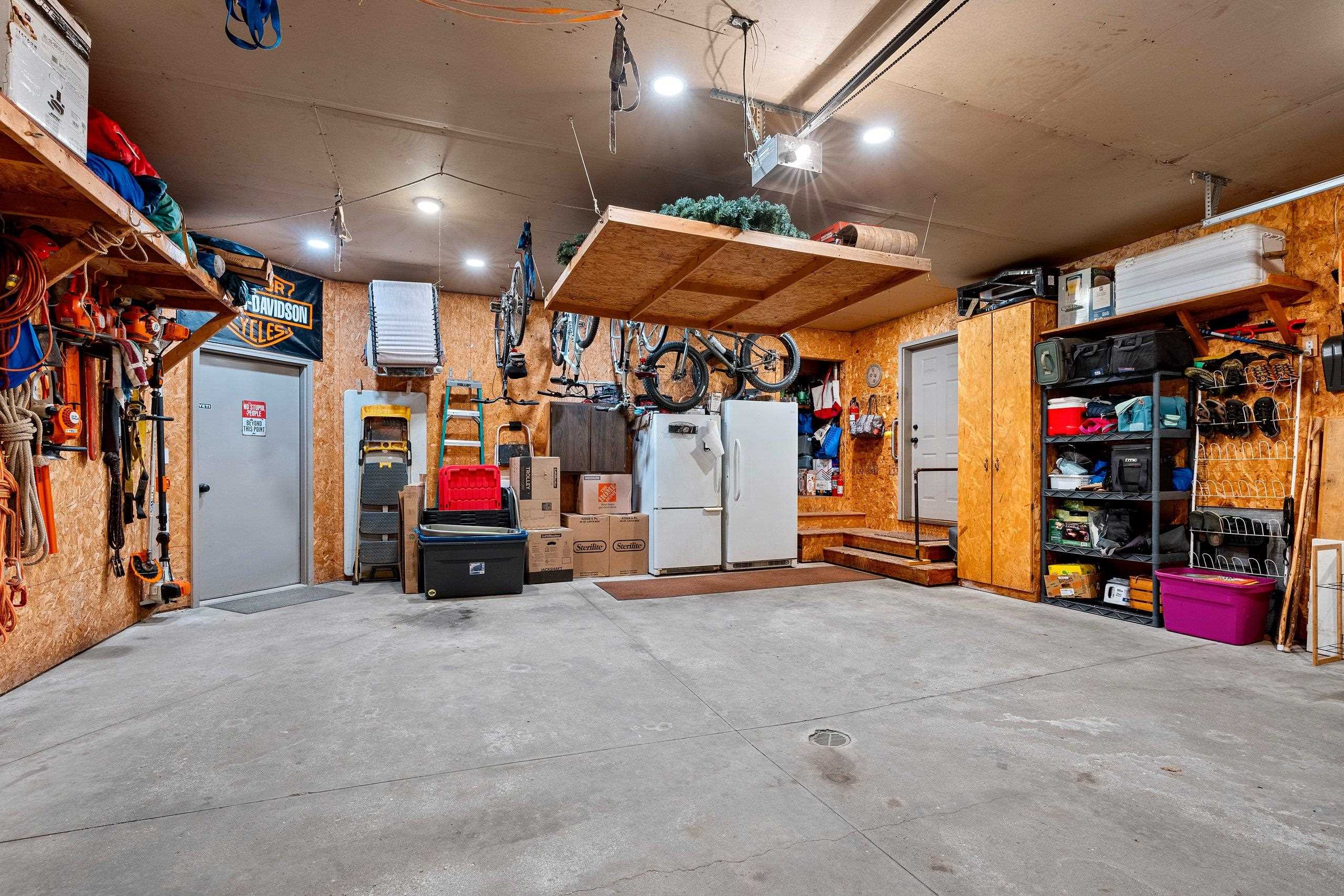 Green Bay, Wisconsin 54313, United States, 3 Bedrooms Bedrooms, ,3 BathroomsBathrooms,Residential,Active,231844