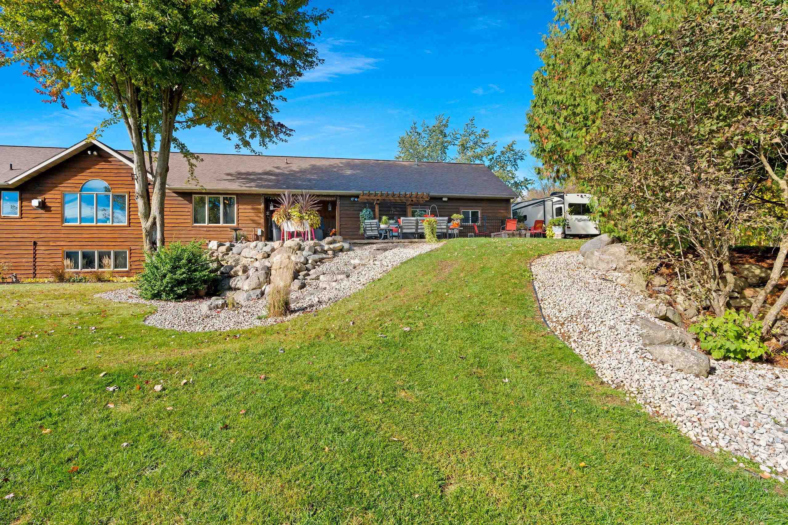 Green Bay, Wisconsin 54313, United States, 3 Bedrooms Bedrooms, ,3 BathroomsBathrooms,Residential,Active,231844