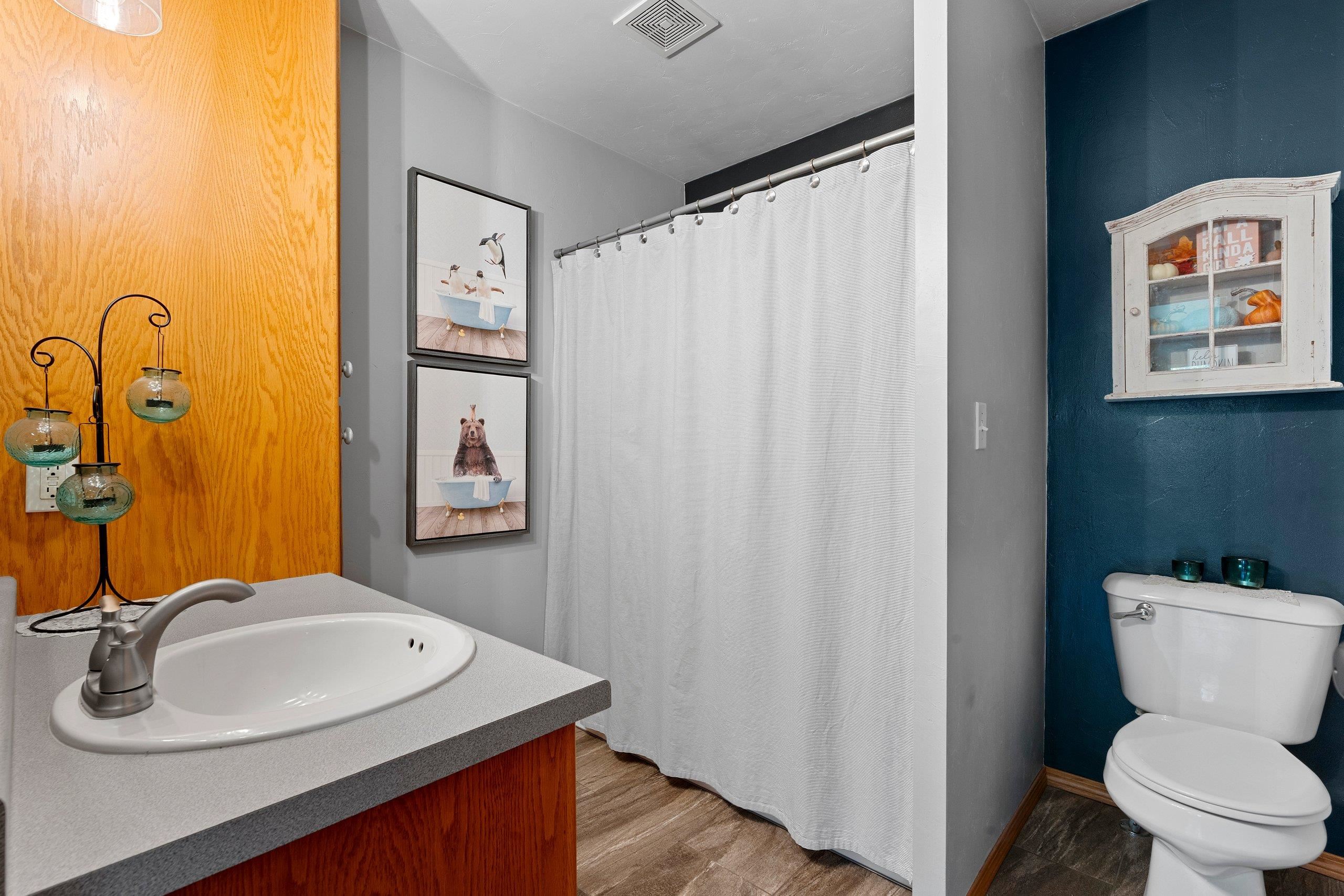 Green Bay, Wisconsin 54313, United States, 3 Bedrooms Bedrooms, ,3 BathroomsBathrooms,Residential,Active,231844