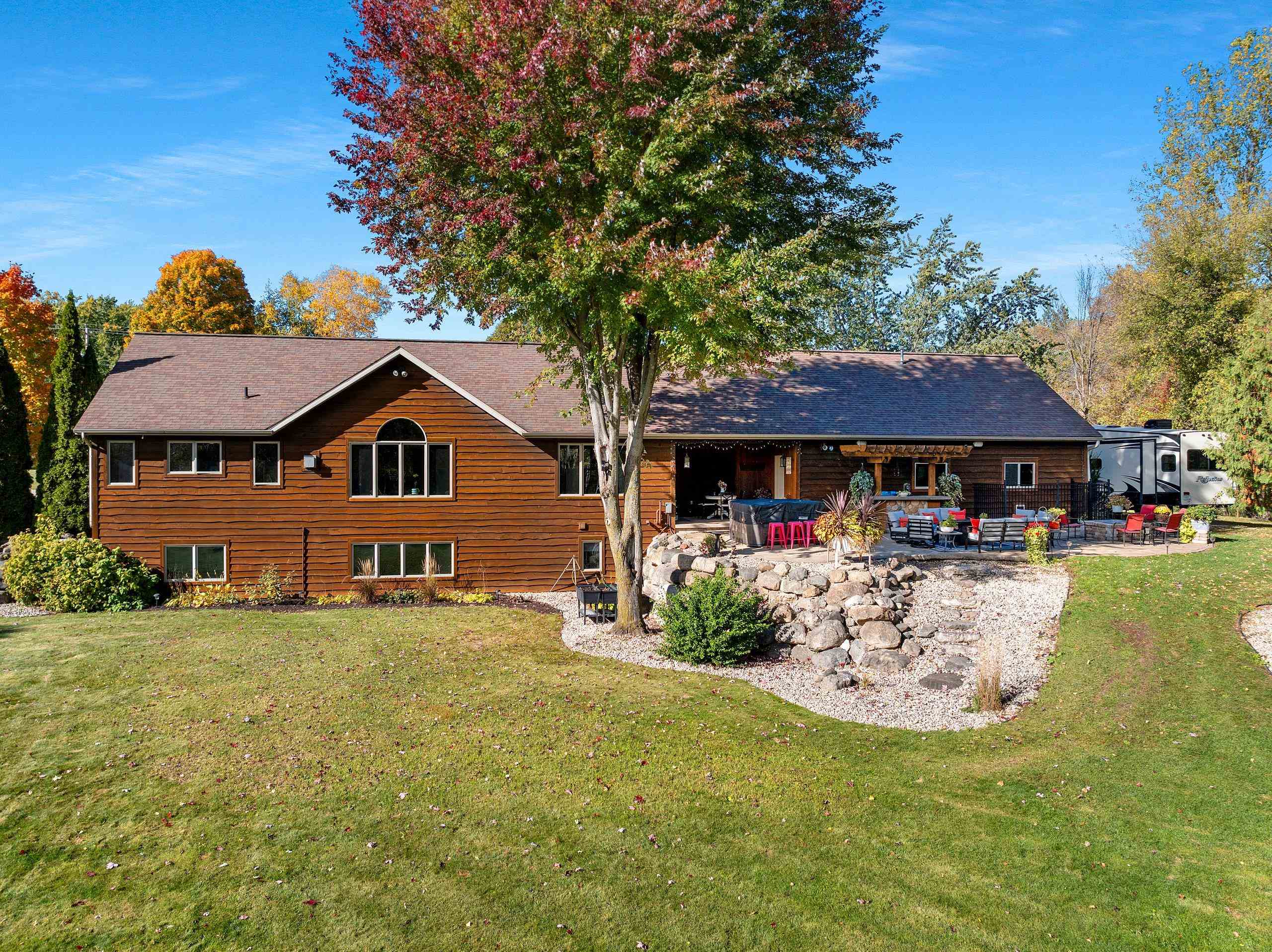 Green Bay, Wisconsin 54313, United States, 3 Bedrooms Bedrooms, ,3 BathroomsBathrooms,Residential,Active,231844