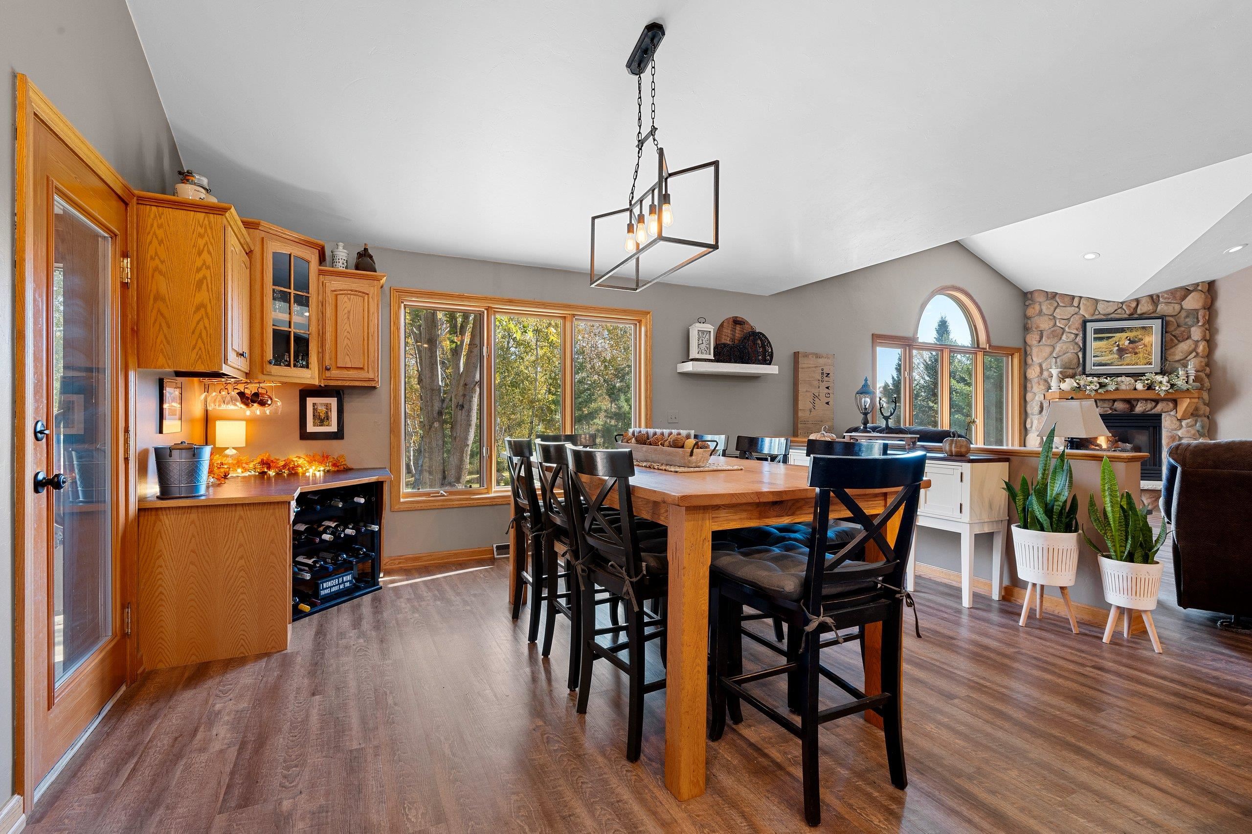 Green Bay, Wisconsin 54313, United States, 3 Bedrooms Bedrooms, ,3 BathroomsBathrooms,Residential,Active,231844