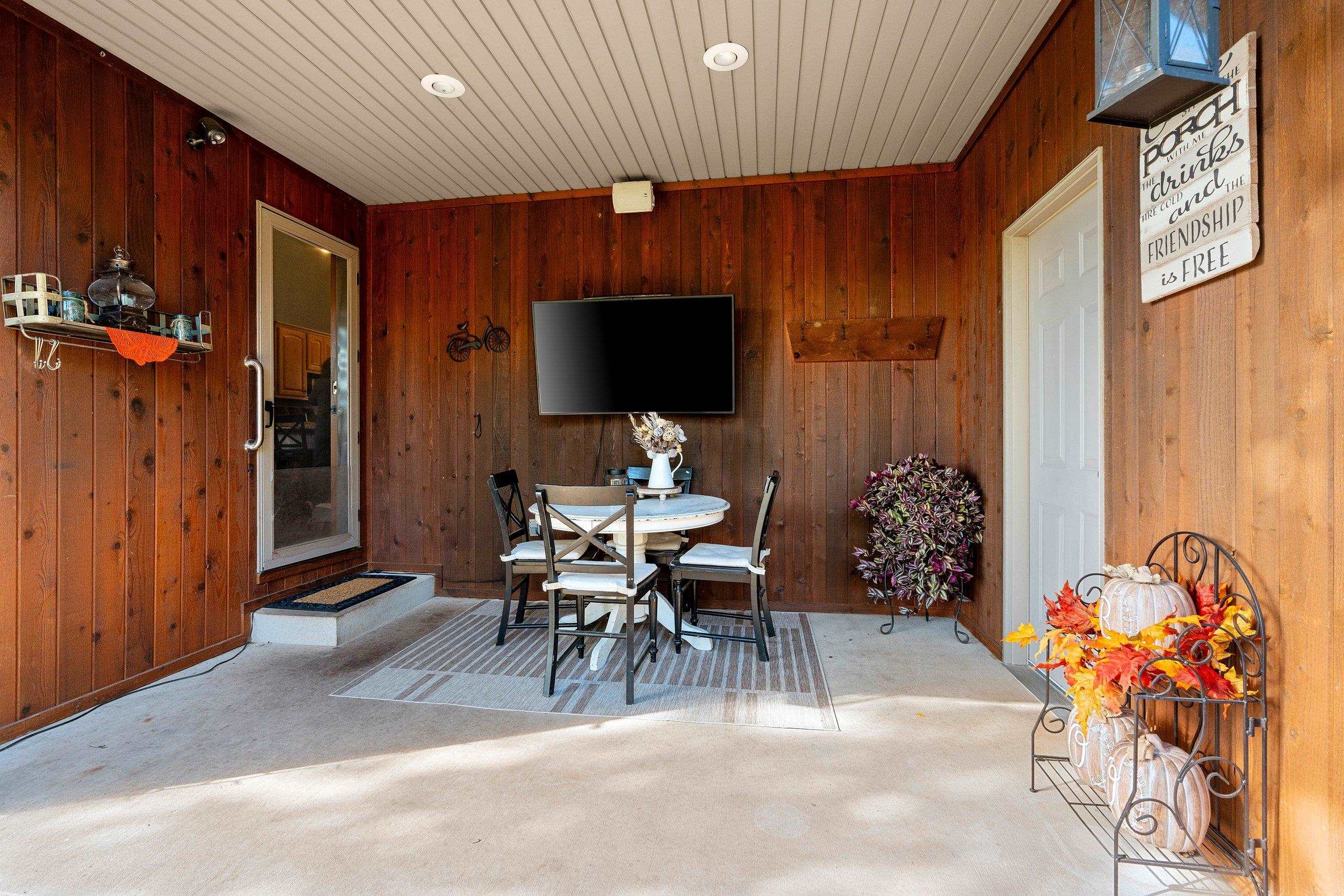 Green Bay, Wisconsin 54313, United States, 3 Bedrooms Bedrooms, ,3 BathroomsBathrooms,Residential,Active,231844