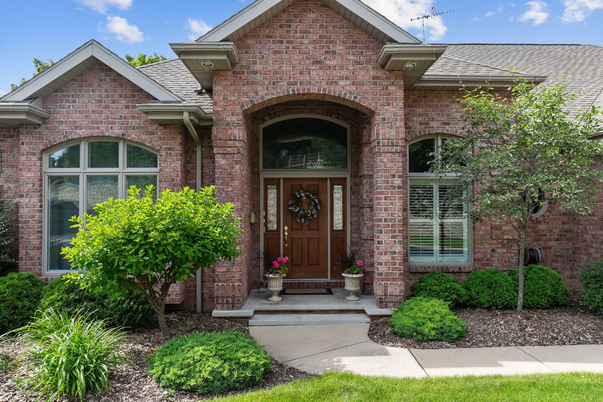 Appleton, Wisconsin 54915, United States, 4 Bedrooms Bedrooms, ,5 BathroomsBathrooms,Residential,Active,134944