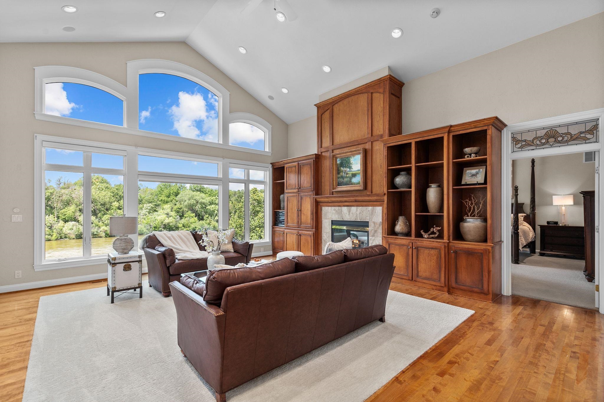 Appleton, Wisconsin 54915, United States, 4 Bedrooms Bedrooms, ,5 BathroomsBathrooms,Residential,Active,134944