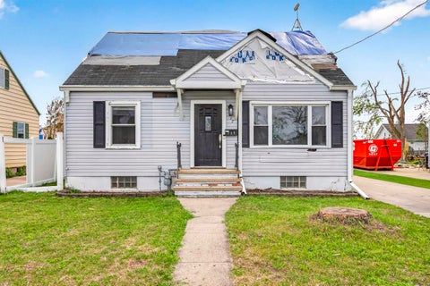Photo of 717 5TH Street, MENASHA, WI 54952 (MLS # 50332715)