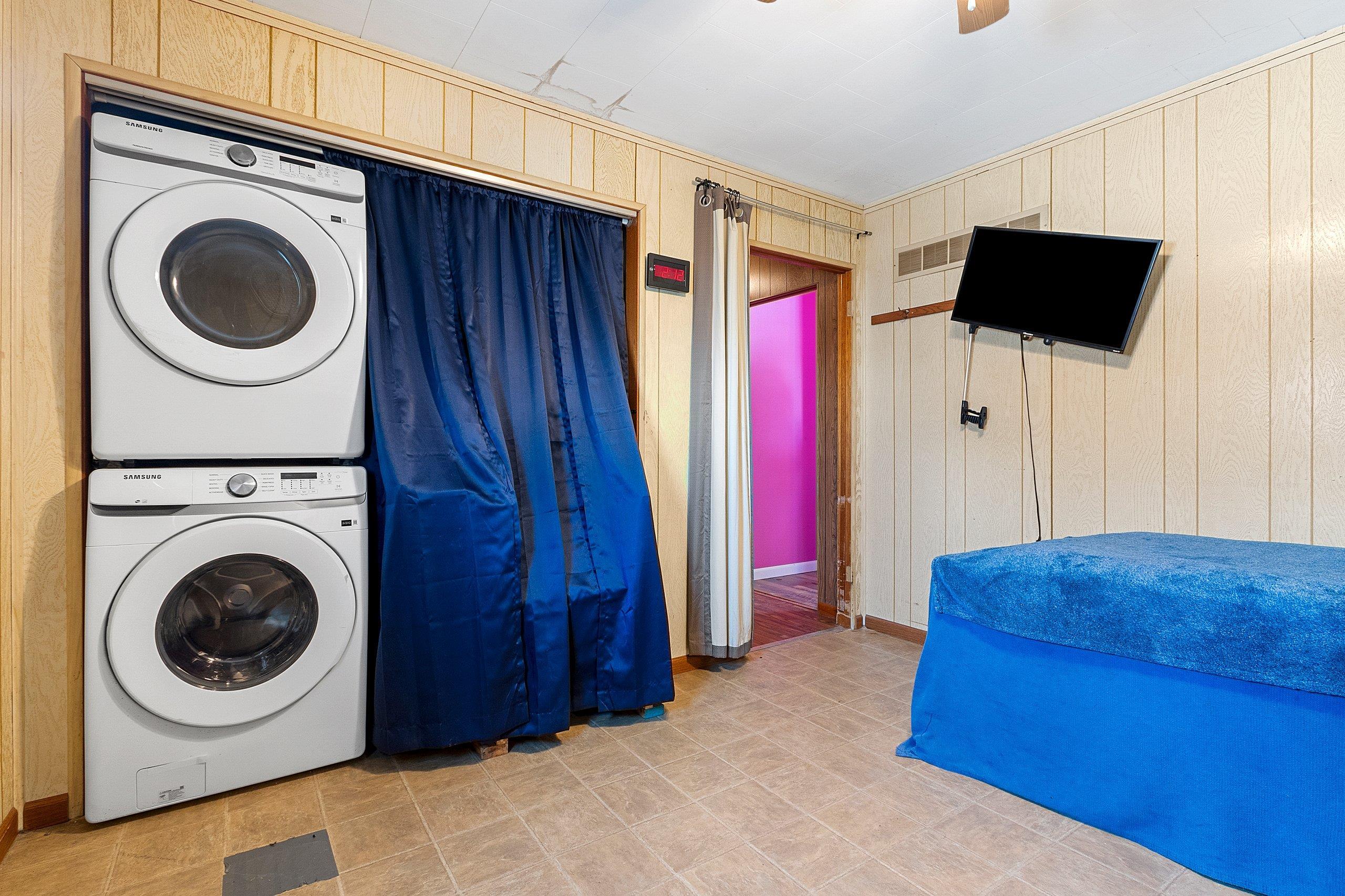 Shawano, Wisconsin 54166, United States, 2 Bedrooms Bedrooms, ,1 BathroomBathrooms,Residential,Pending,1397