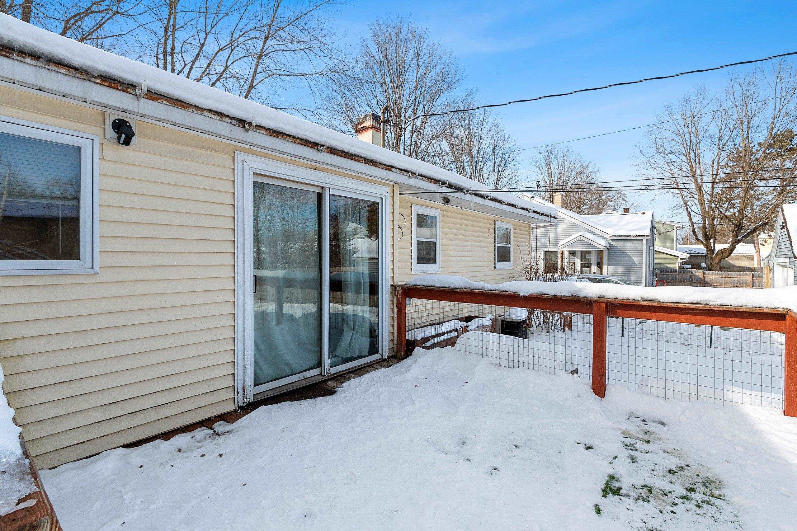 Shawano, Wisconsin 54166, United States, 2 Bedrooms Bedrooms, ,1 BathroomBathrooms,Residential,Pending,1397