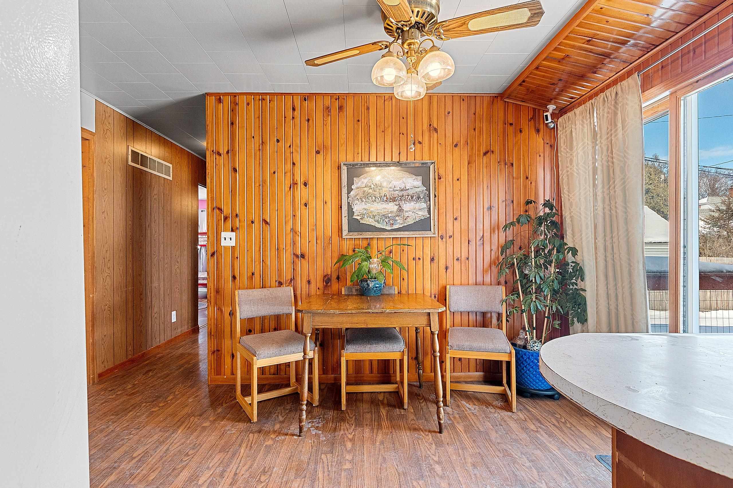 Shawano, Wisconsin 54166, United States, 2 Bedrooms Bedrooms, ,1 BathroomBathrooms,Residential,Pending,1397