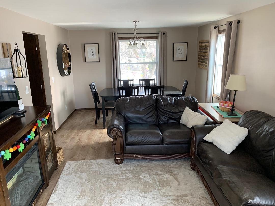 2180 SPRING CREEK Circle