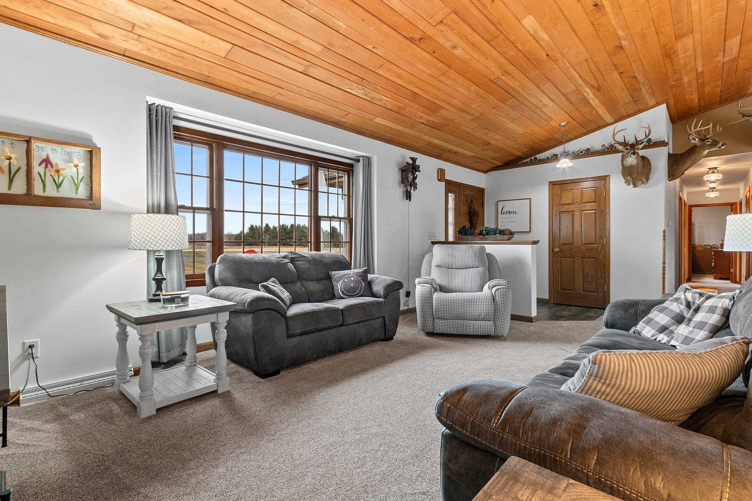 Shawano, Wisconsin 54166, United States, 3 Bedrooms Bedrooms, ,3 BathroomsBathrooms,Residential,Pending,29336