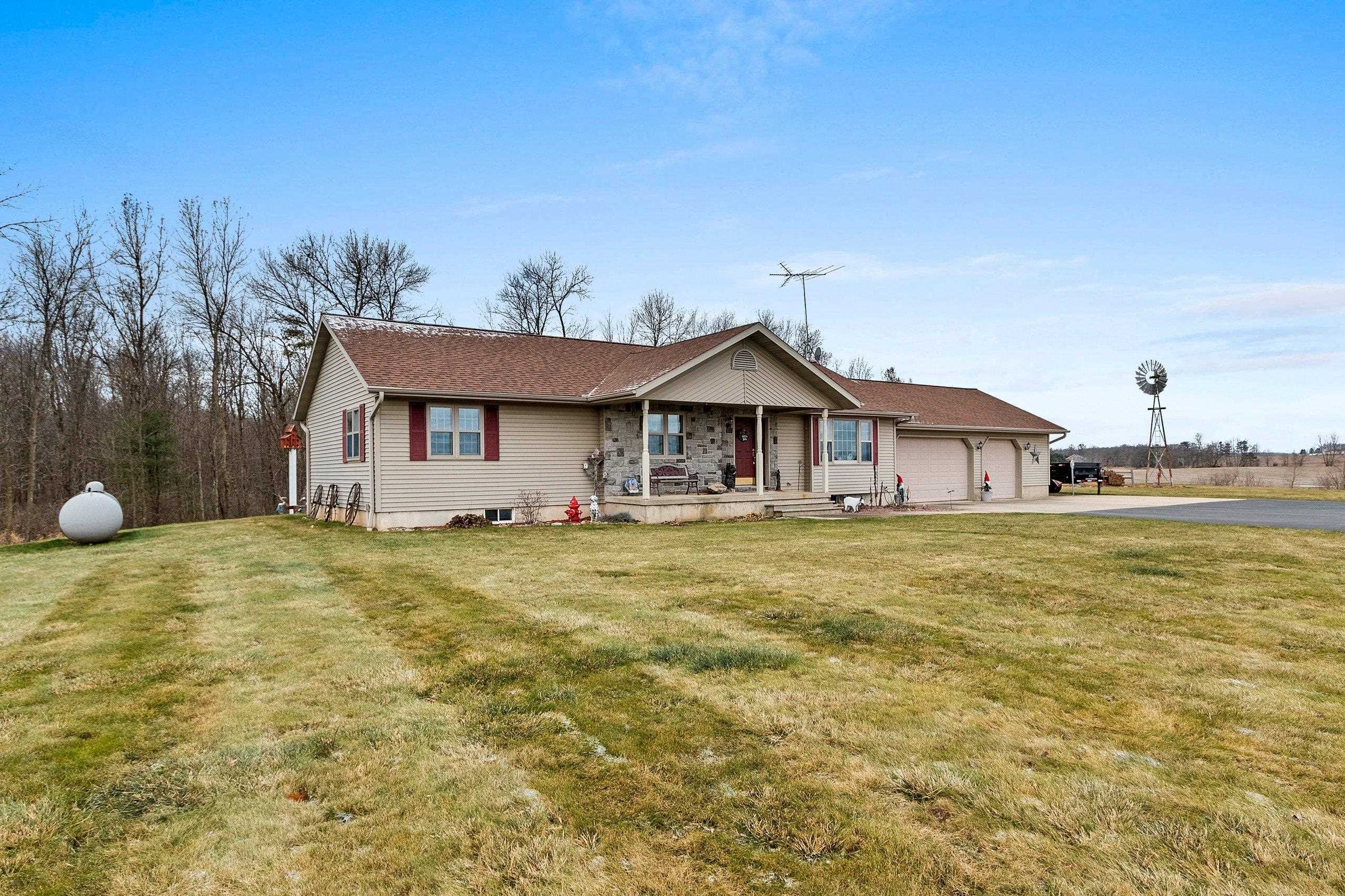 Shawano, Wisconsin 54166, United States, 3 Bedrooms Bedrooms, ,3 BathroomsBathrooms,Residential,Pending,29336