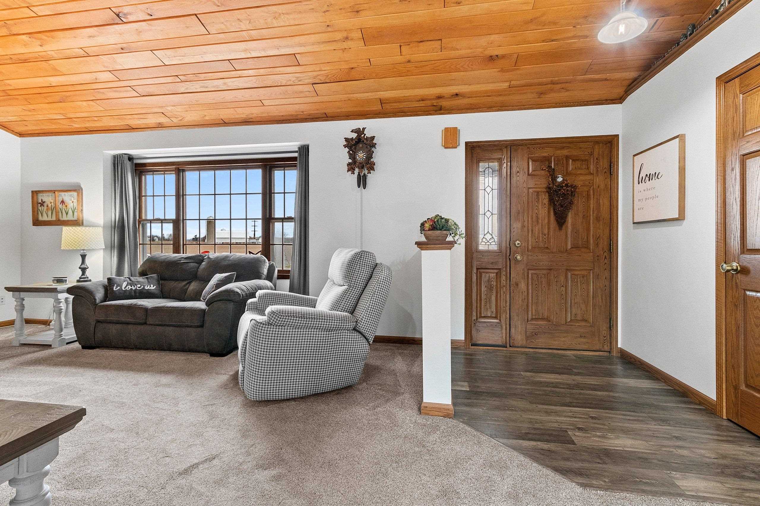 Shawano, Wisconsin 54166, United States, 3 Bedrooms Bedrooms, ,3 BathroomsBathrooms,Residential,Pending,29336