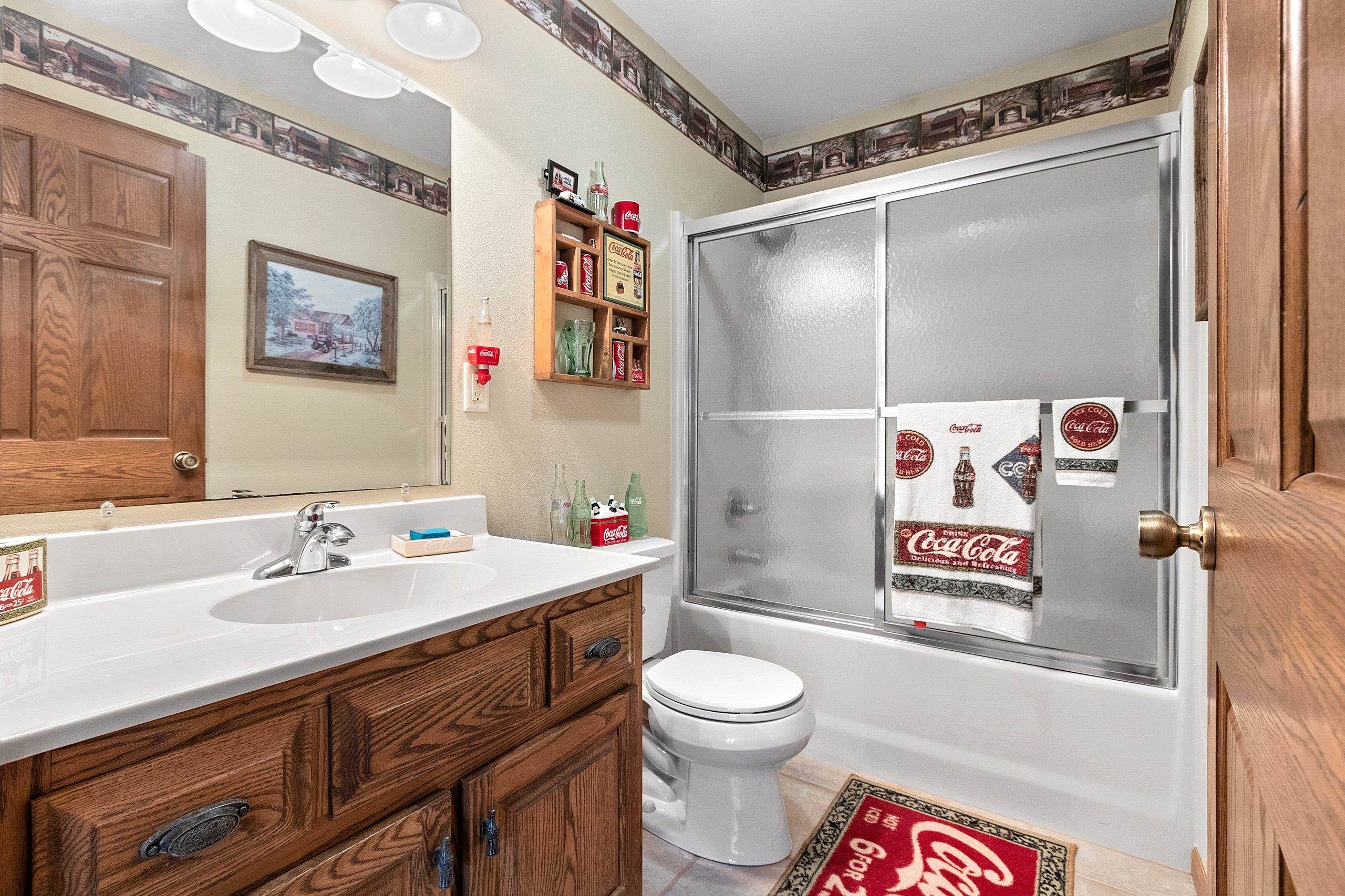 Shawano, Wisconsin 54166, United States, 3 Bedrooms Bedrooms, ,3 BathroomsBathrooms,Residential,Pending,29336