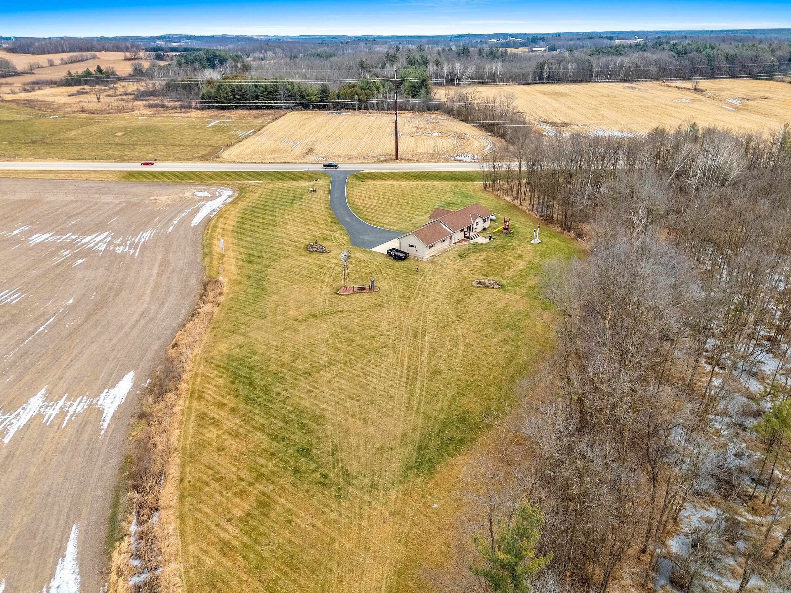 Shawano, Wisconsin 54166, United States, 3 Bedrooms Bedrooms, ,3 BathroomsBathrooms,Residential,Pending,29336