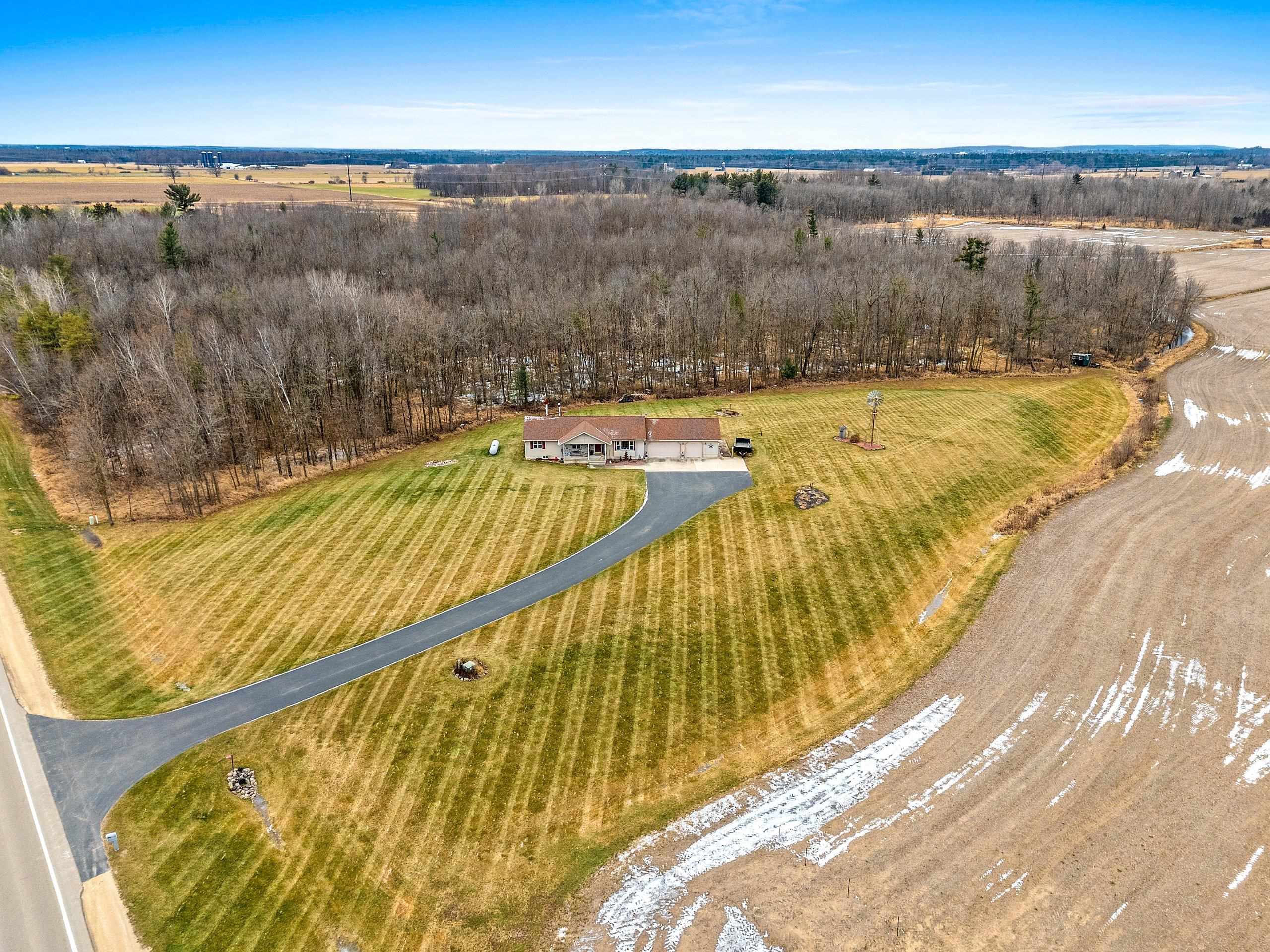 Shawano, Wisconsin 54166, United States, 3 Bedrooms Bedrooms, ,3 BathroomsBathrooms,Residential,Pending,29336