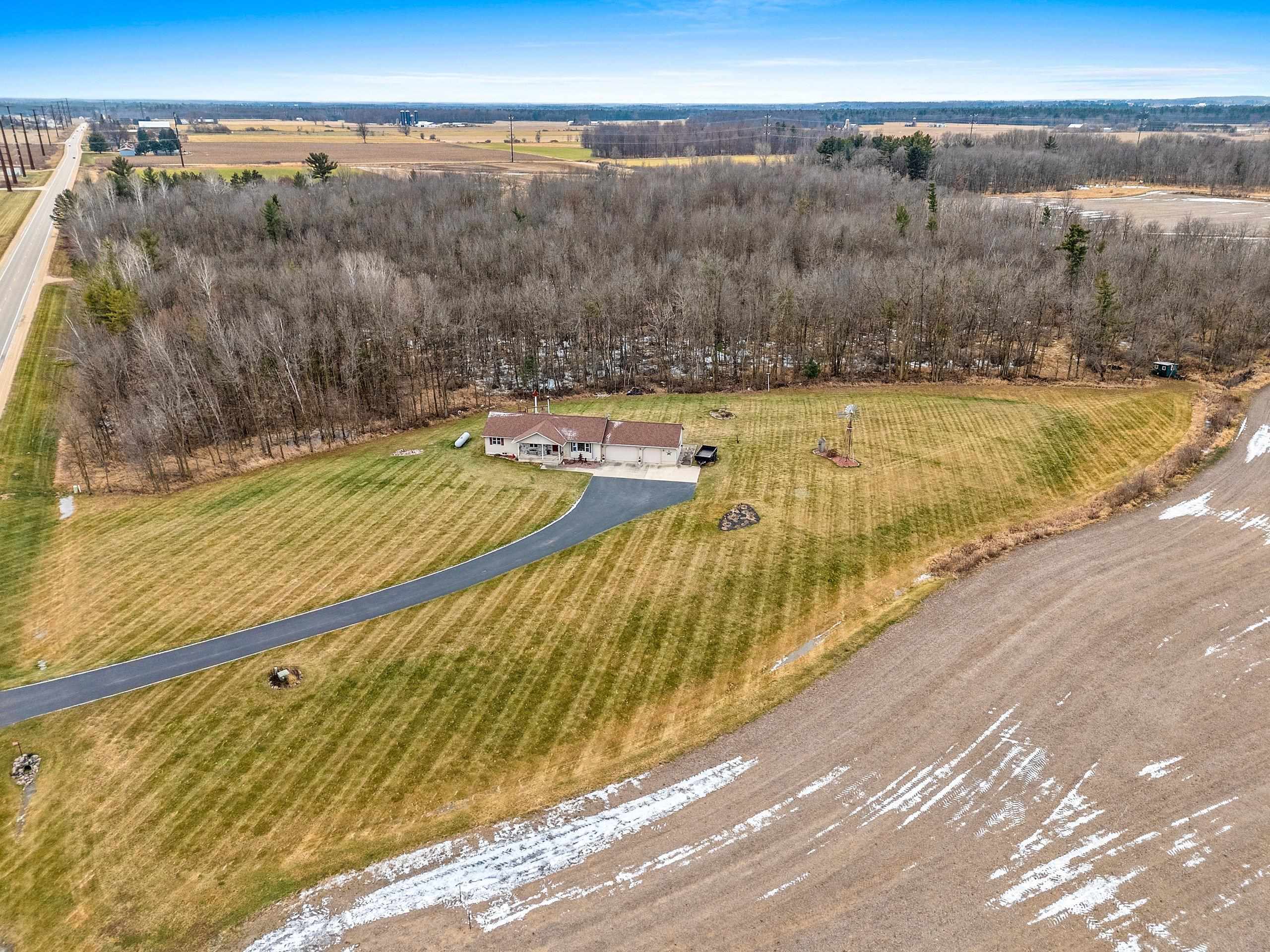 Shawano, Wisconsin 54166, United States, 3 Bedrooms Bedrooms, ,3 BathroomsBathrooms,Residential,Pending,29336