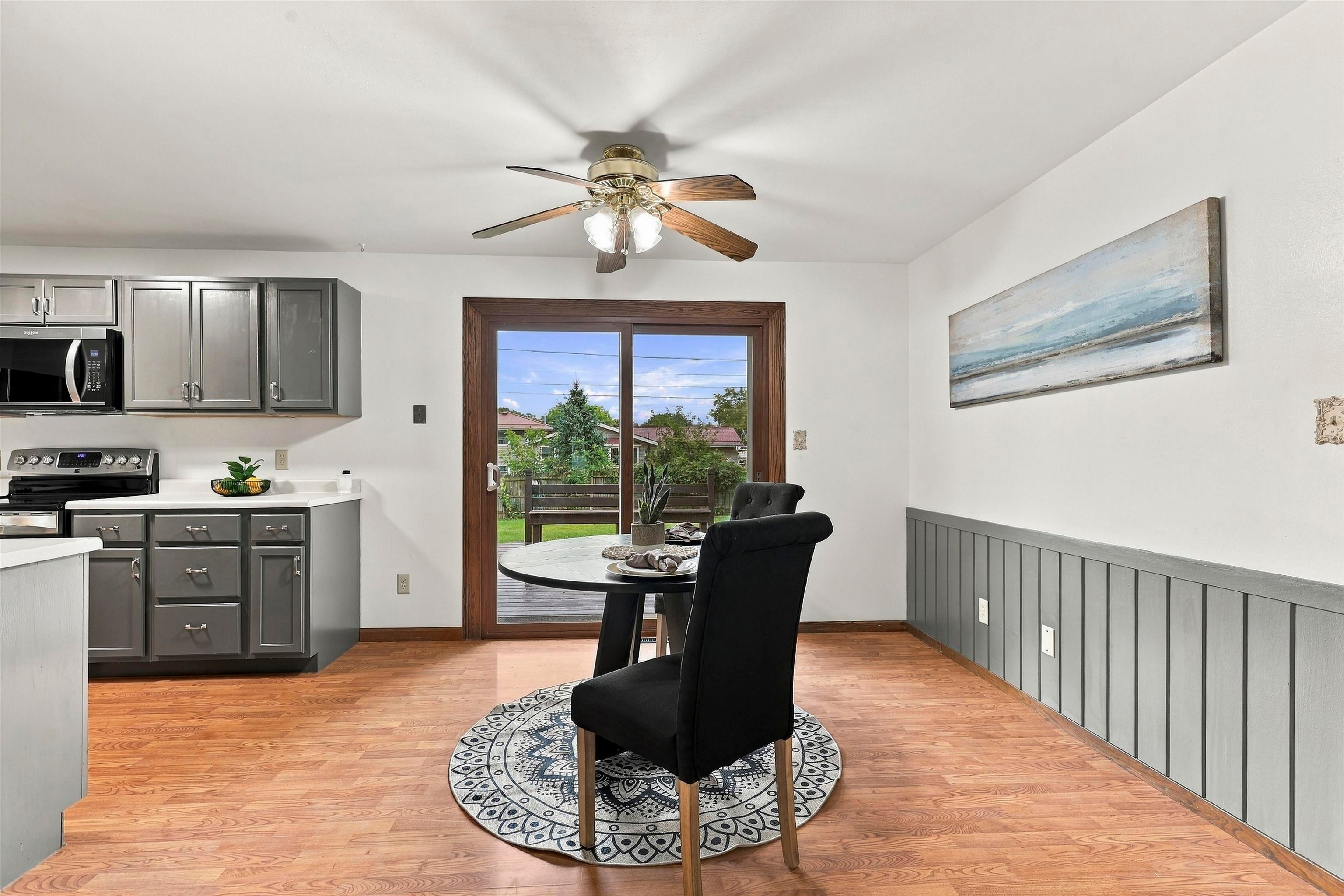821 WOODFIELD Road