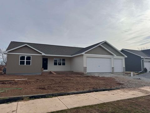 Photo of N9272 CONSTELLATION Drive, APPLETON, WI 54915 (MLS # 50319579)