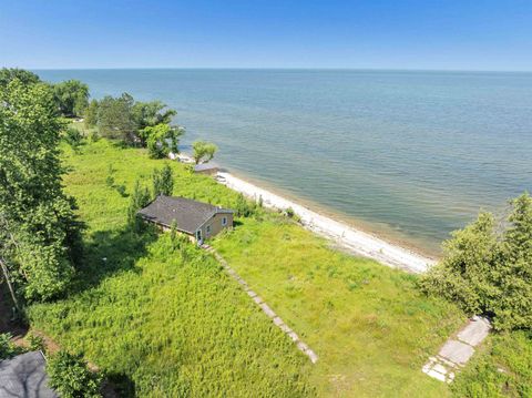 Photo of 2601 RUTZ Lane, BRUSSELS, WI 54235 (MLS # 50311098)