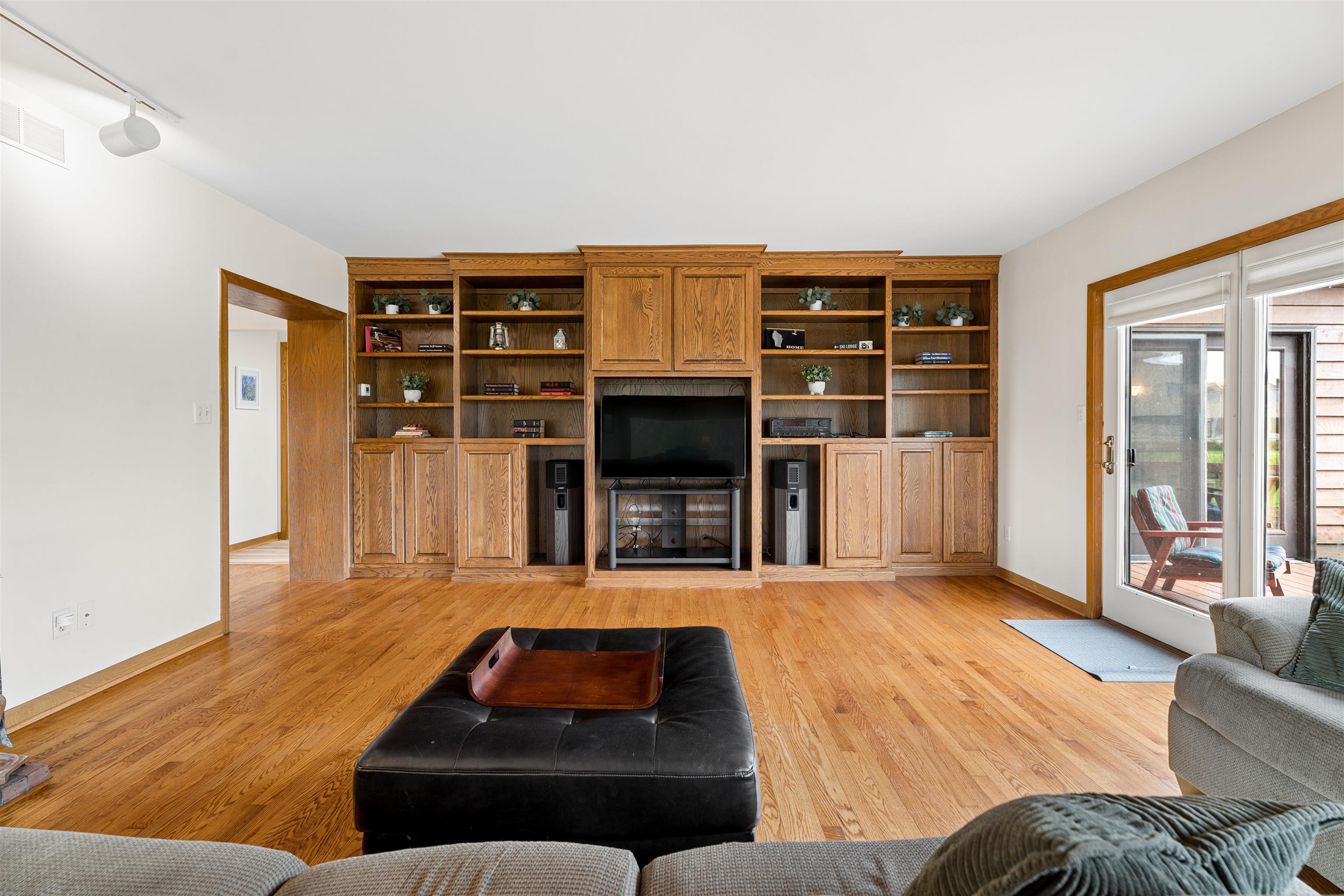 340 LAKE Road