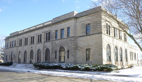 219 WASHINGTON Avenue OSHKOSH WI 54901