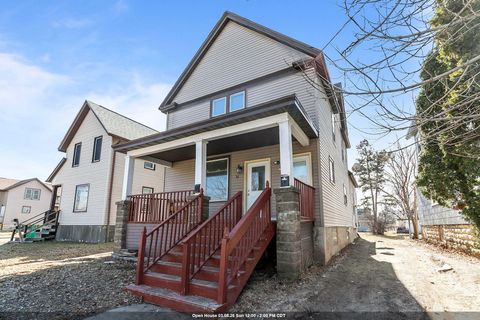 Photo of 86 E JOHNSON Street, FOND DU LAC, WI 54935 (MLS # 50321878)