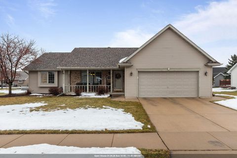 Photo of 1992 MAYFLOWER Street, KAUKAUNA, WI 54130 (MLS # 50319430)