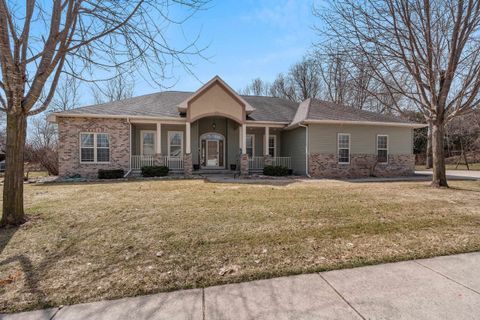 Photo of 1055 ZACHER Drive, OSHKOSH, WI 54901 (MLS # 50323066)