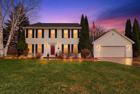 Photo of 1838 WESTBREEZE Drive, OSHKOSH, WI 54904 (MLS # 50323141)