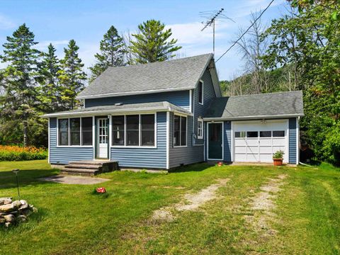 Photo of 987 S LAKE MICHIGAN Drive, STURGEON BAY, WI 54235 (MLS # 50311921)