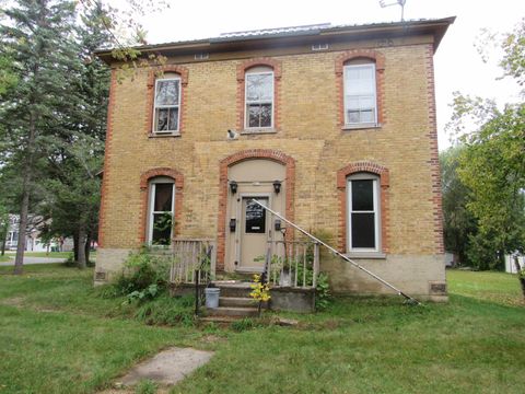 Photo of 317 N RAYMOND Street, MARINETTE, WI 54143 (MLS # 50321754)