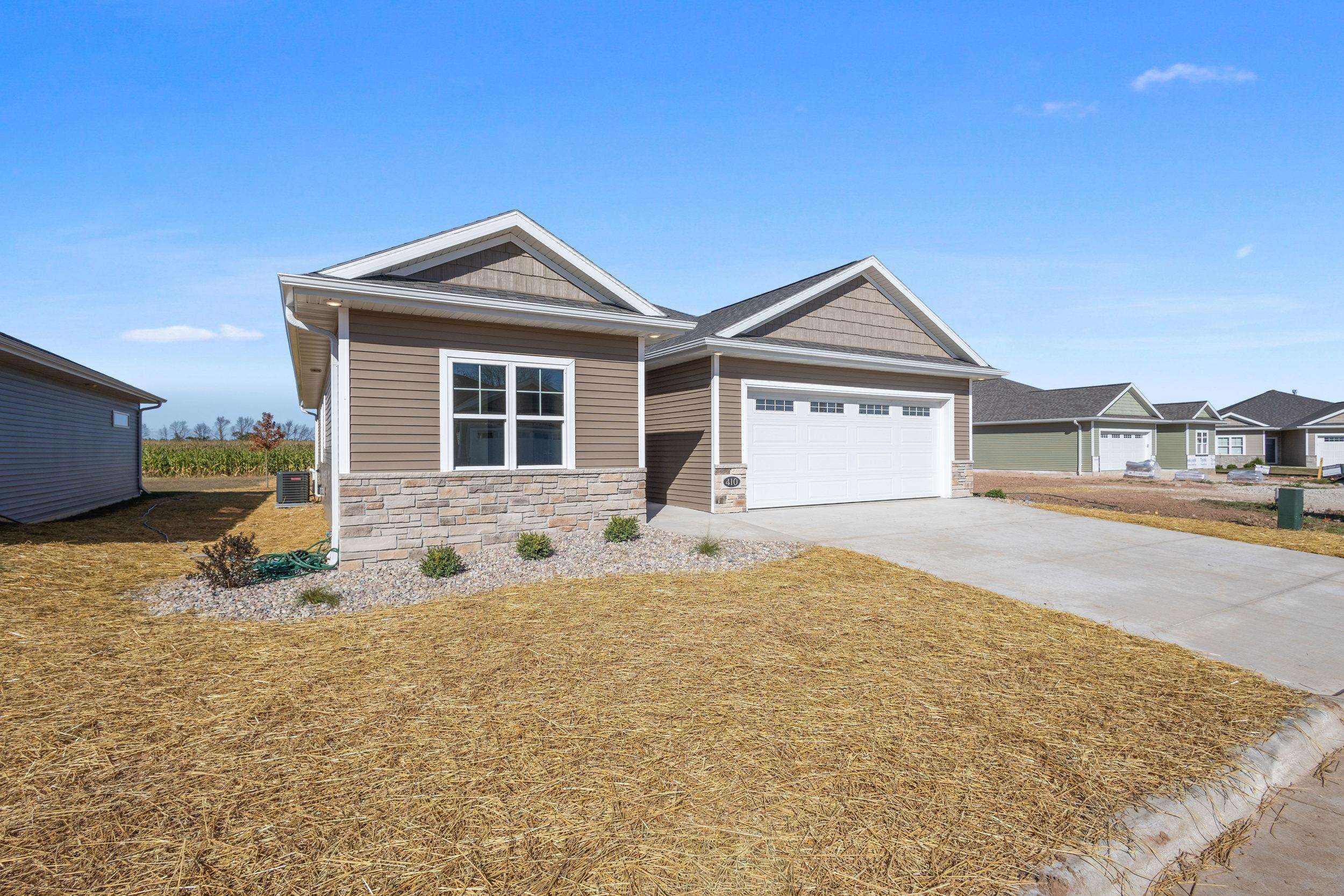 Luxemburg, Wisconsin 54217, United States, 3 Bedrooms Bedrooms, ,2 BathroomsBathrooms,Residential,Active,1099