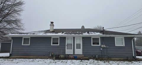Photo of 2506 E NEWBERRY Street, APPLETON, WI 54911 (MLS # 50319585)
