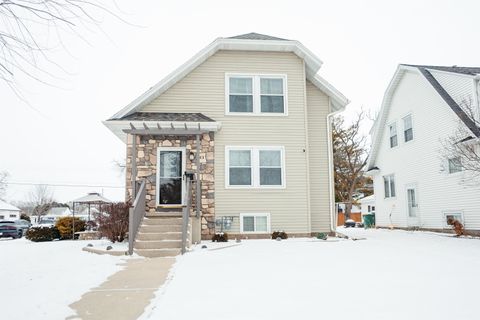 Photo of 143 E MCWILLIAMS Street, FOND DU LAC, WI 54935 (MLS # 50320366)