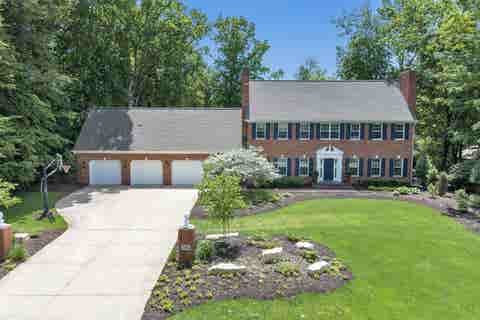 Photo of 1395 NAVAJO Trail, GREEN BAY, WI 54313 (MLS # 50327041)