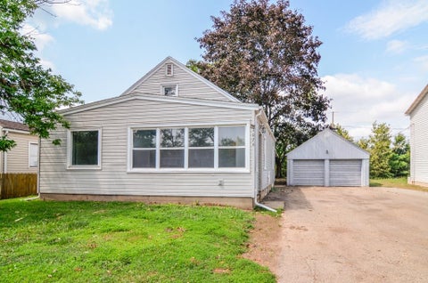 Photo of 1076 MAYER Street, MENASHA, WI 54952 (MLS # 50330578)