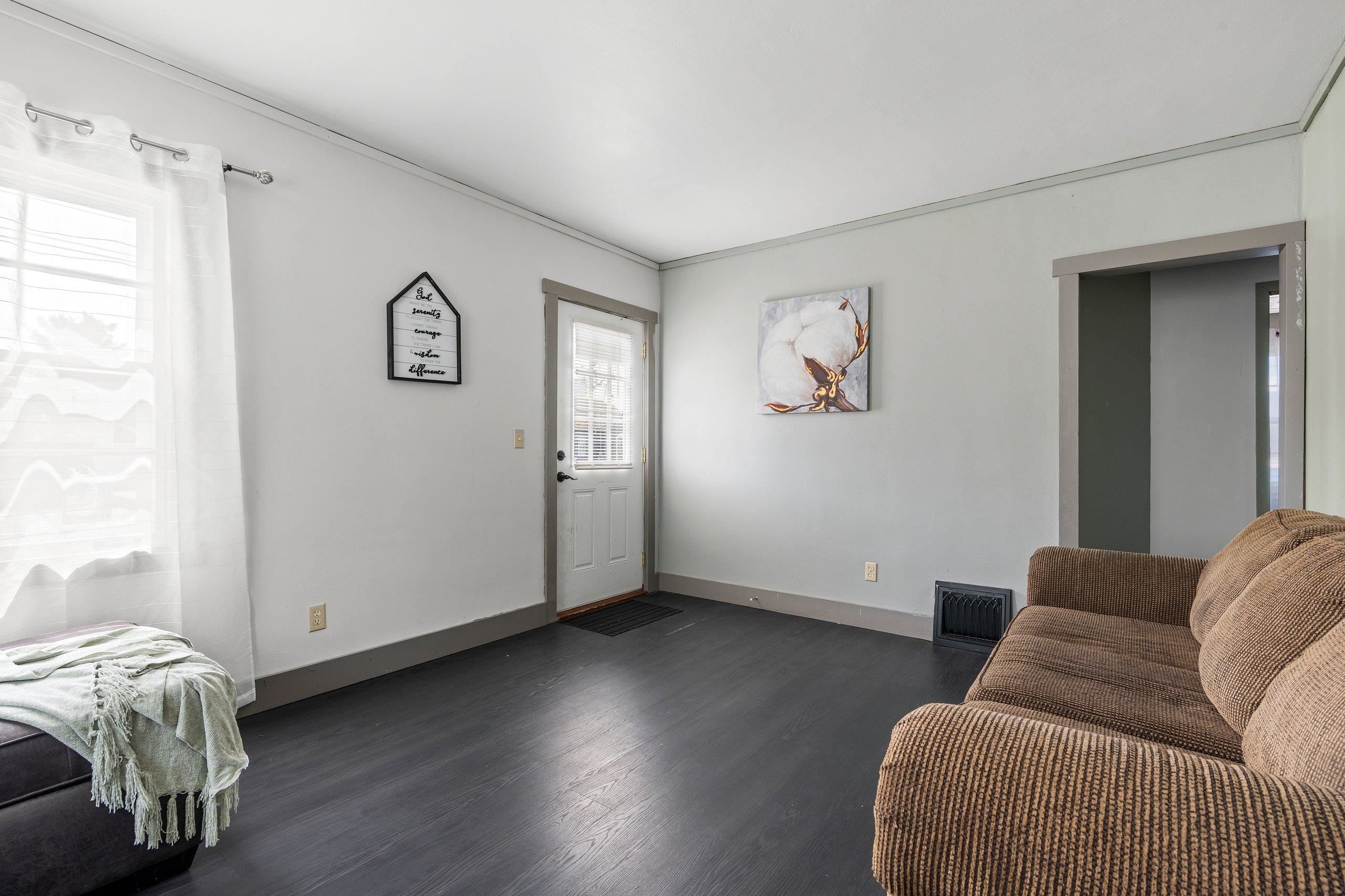 Two Rivers, Wisconsin 54241, United States, 2 Bedrooms Bedrooms, ,1 BathroomBathrooms,Residential,Pending,134026