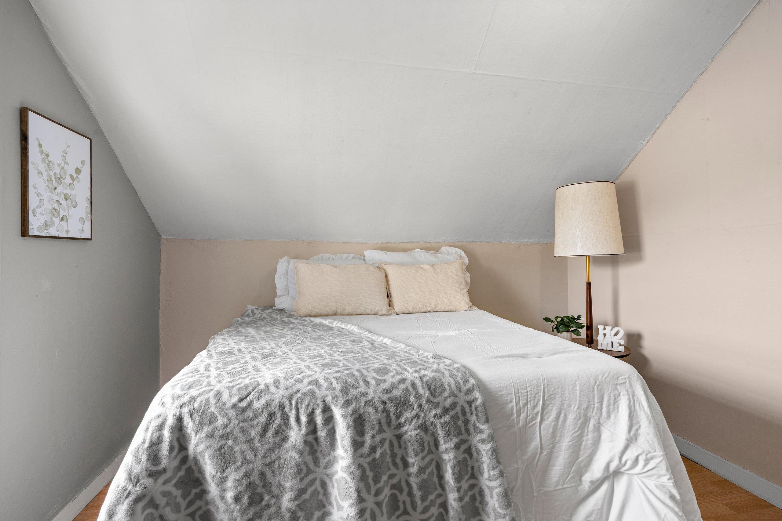 Two Rivers, Wisconsin 54241, United States, 2 Bedrooms Bedrooms, ,1 BathroomBathrooms,Residential,Pending,134026