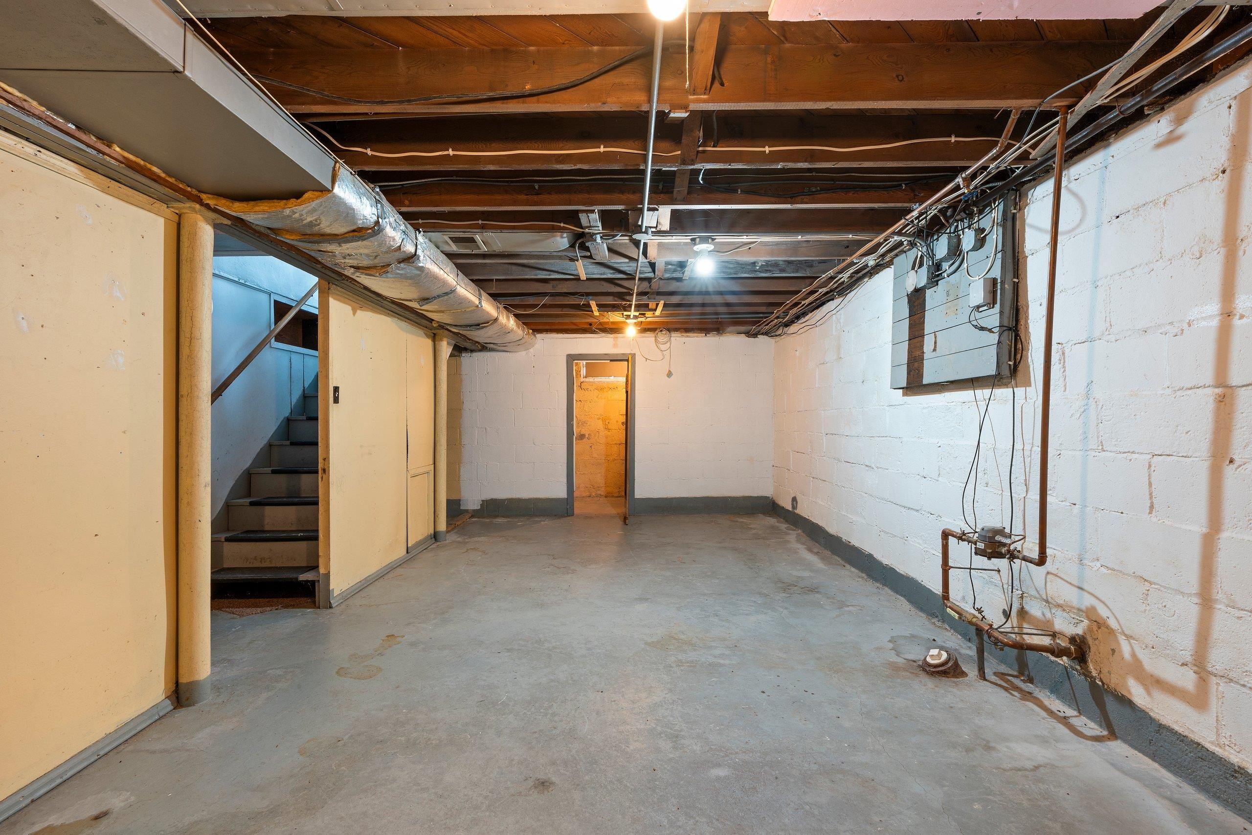 Two Rivers, Wisconsin 54241, United States, 2 Bedrooms Bedrooms, ,1 BathroomBathrooms,Residential,Pending,134026