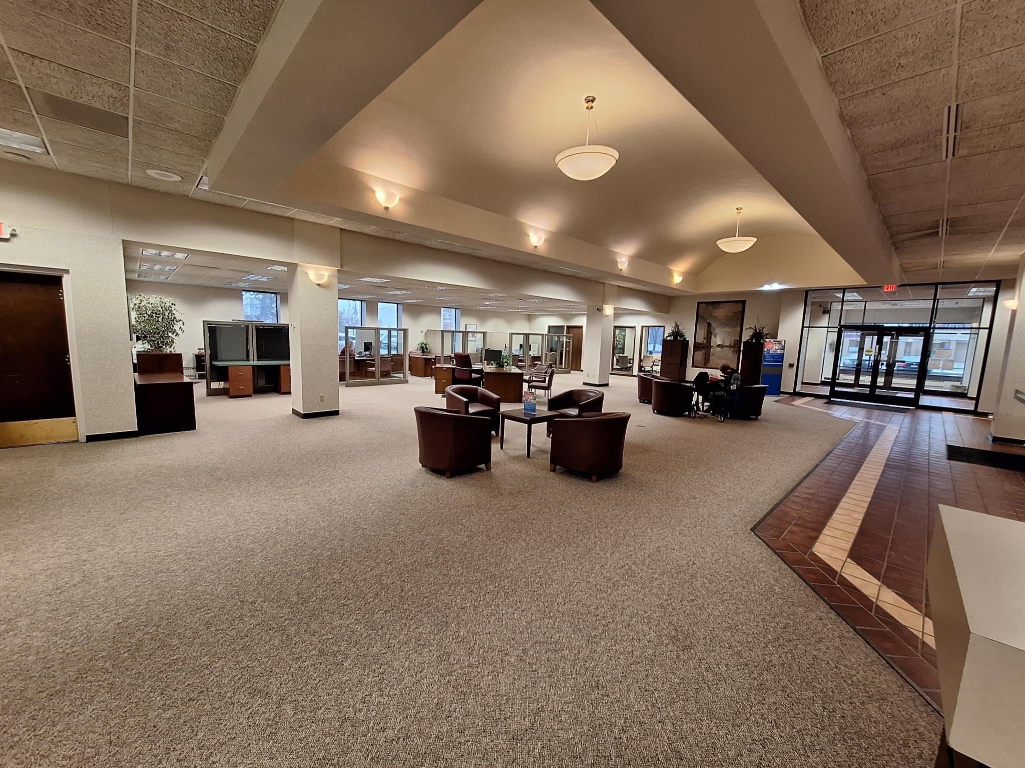 310 W WALNUT Street