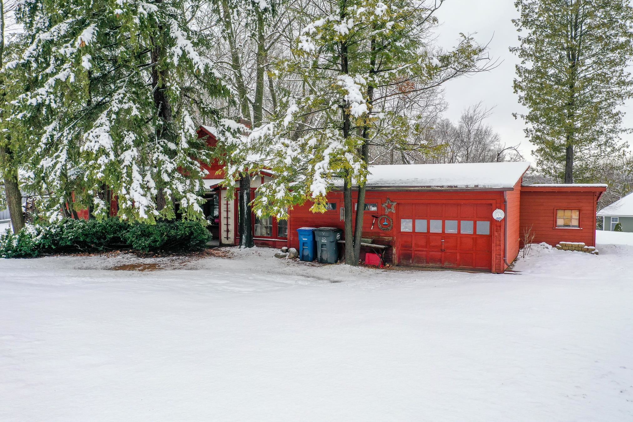 Appleton, Wisconsin 54915, United States, 3 Bedrooms Bedrooms, ,1 BathroomBathrooms,Residential,Active,219311