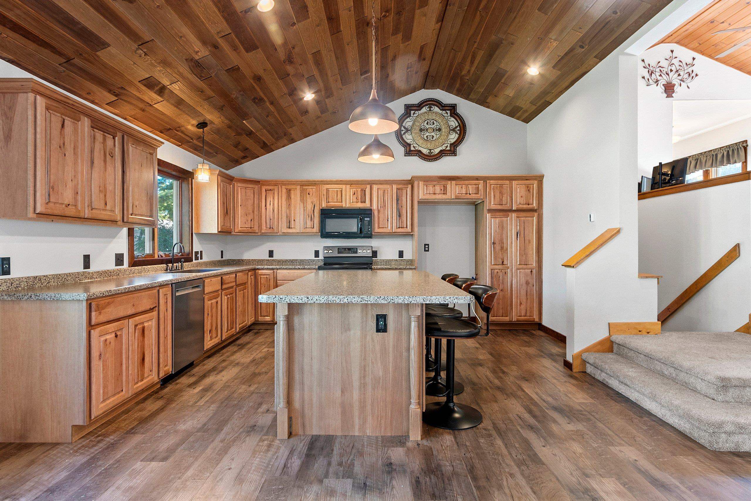 Embarrass, Wisconsin 54933, United States, 3 Bedrooms Bedrooms, ,3 BathroomsBathrooms,Residential,Active,225142