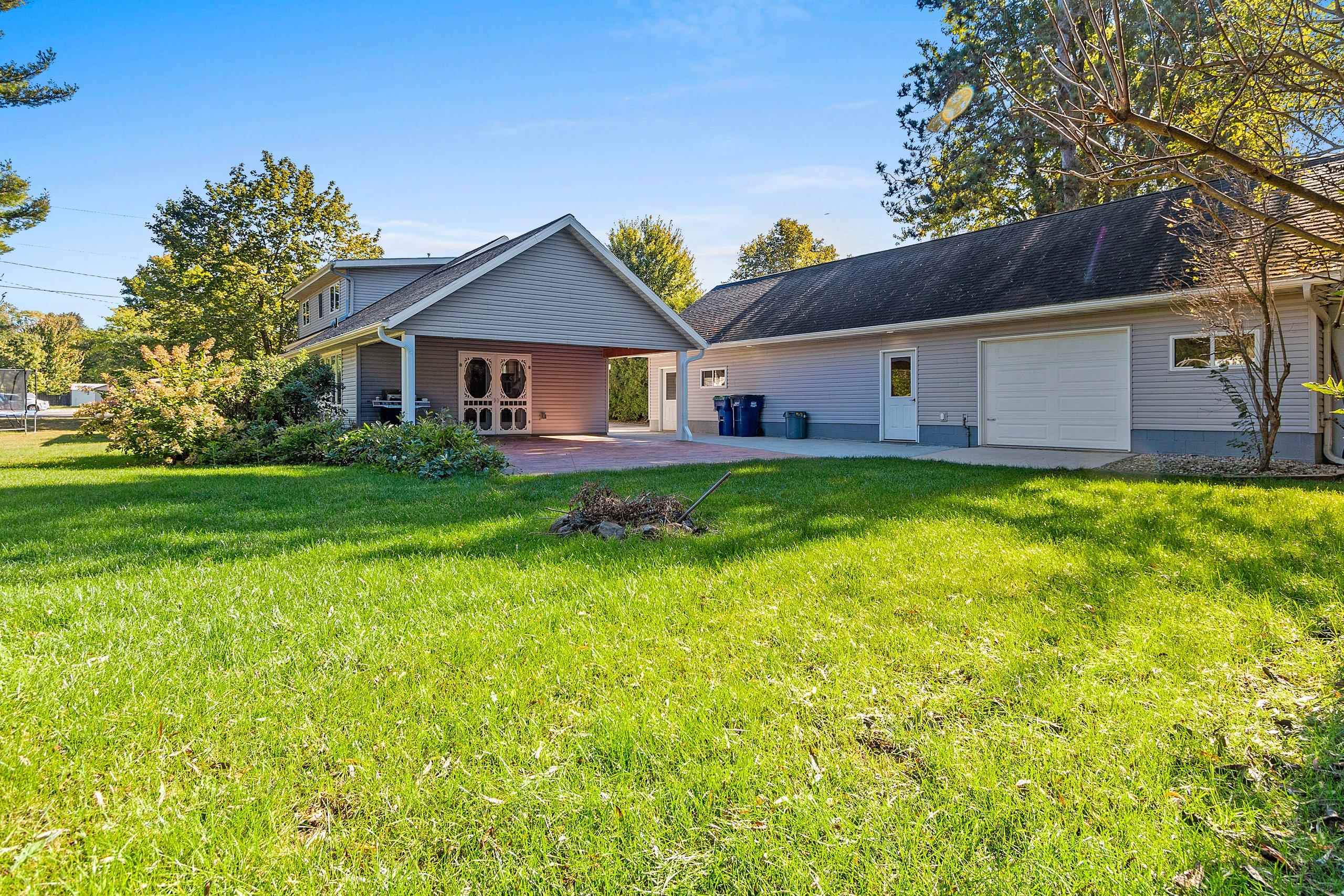 Embarrass, Wisconsin 54933, United States, 3 Bedrooms Bedrooms, ,3 BathroomsBathrooms,Residential,Active,225142