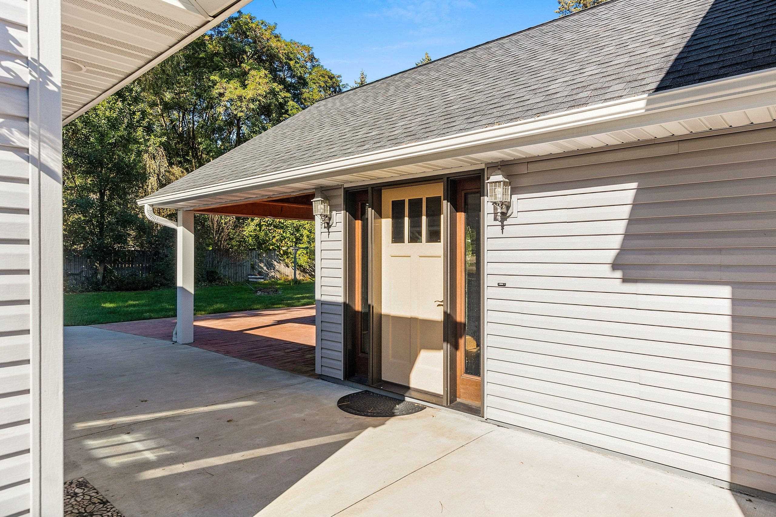 Embarrass, Wisconsin 54933, United States, 3 Bedrooms Bedrooms, ,3 BathroomsBathrooms,Residential,Active,225142