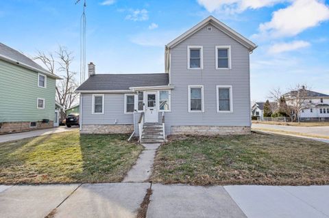 Photo of 36 N BUTLER Street, FOND DU LAC, WI 54935 (MLS # 50321902)
